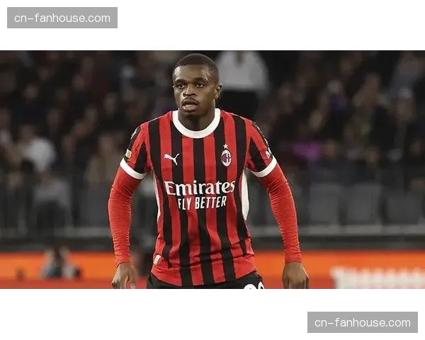 官方：AC米兰后卫卡卢卢训练中肌肉受伤，将缺阵四周